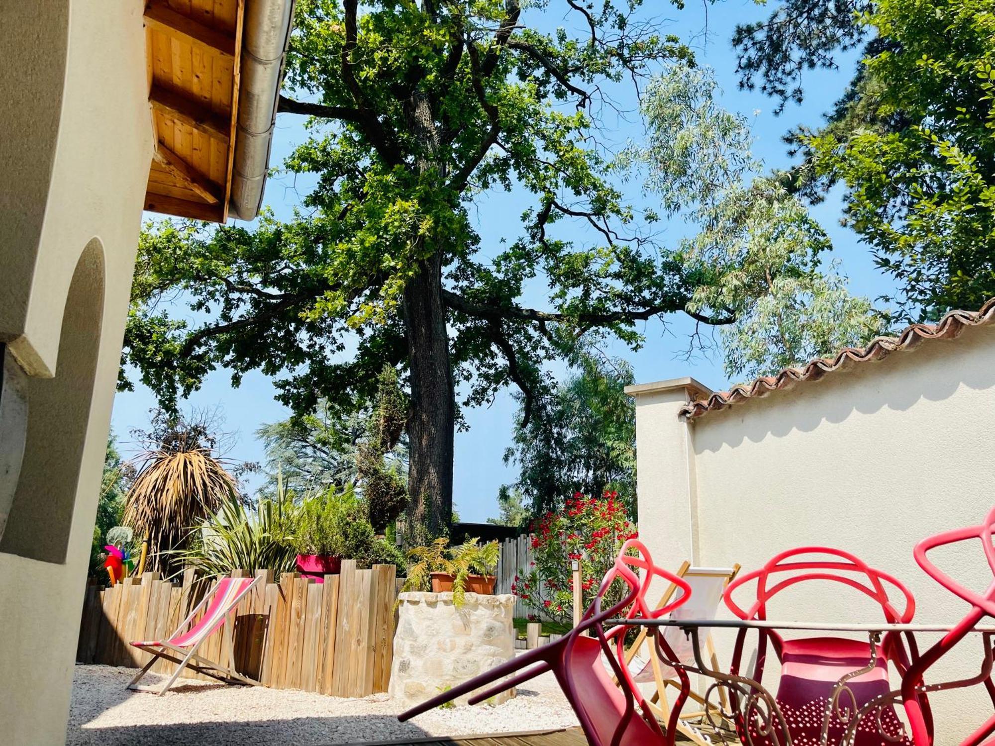 Aux Tourelles 1888 - Tres Proche Lyon Bed and Breakfast Tassin-la-Demi-Lune Εξωτερικό φωτογραφία